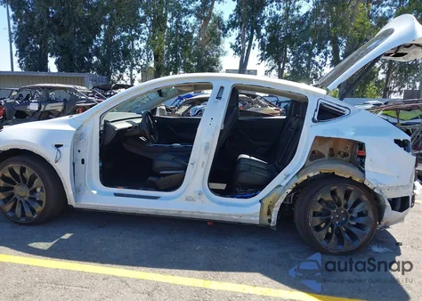 2022 Tesla Model Y Long Range Dual Motor All-Wheel Drive from USA, damaged, VIN 7SAYGDEE3NF368677